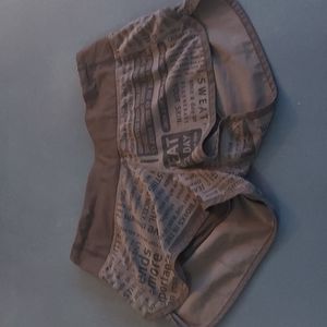 LULULEMON SIZE 4 RUNNING SHOERTS